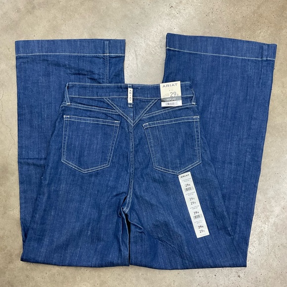 Ariat Women's Wide Leg Ultra High Rise Denim Jeans - Picture 3 of 4